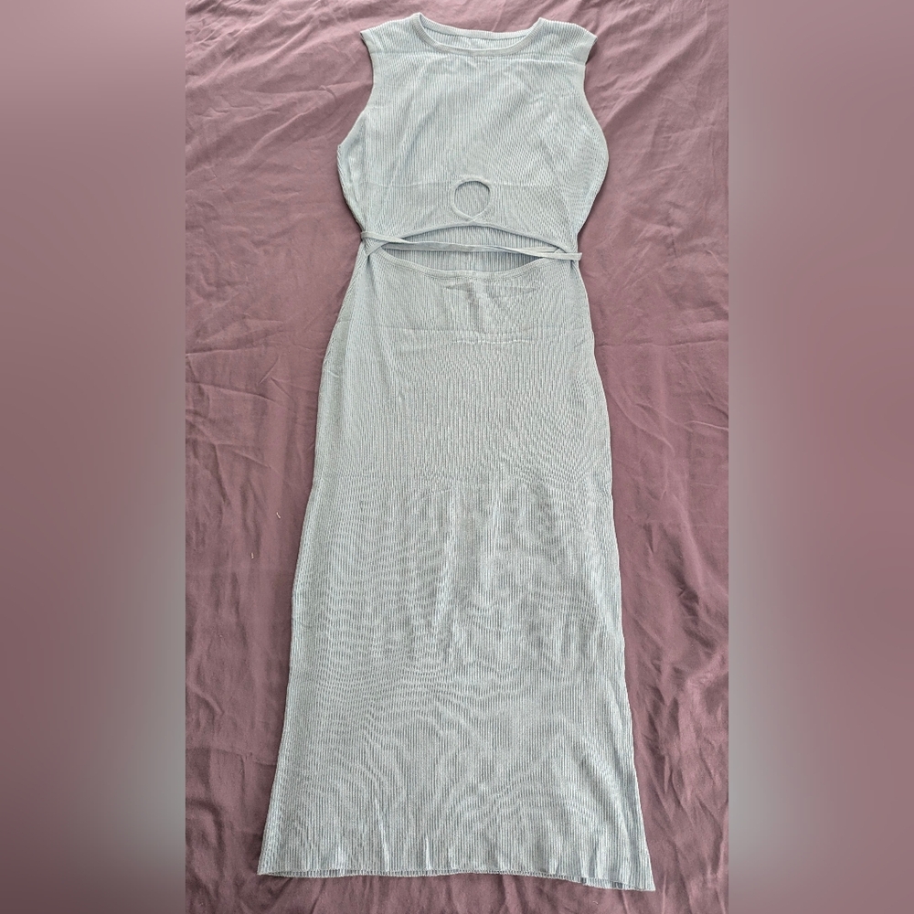 NWOT Duigluw Knitted Maxi Dress